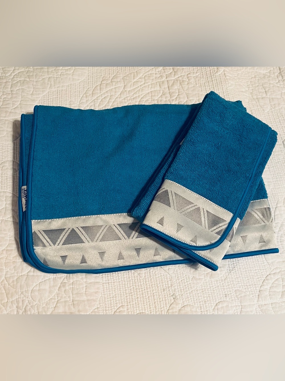 NEW Norwex Limited Edition Marine Blue Bath Tiwel Set with Trim